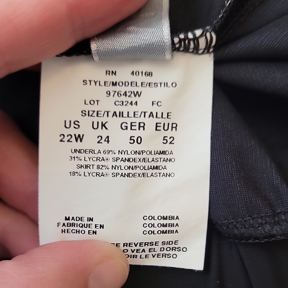 MagicSuit Womens 2 Piece Tankini And Skirt Size 22W/24W Padded Slimming Plus - Picture 9 of 13